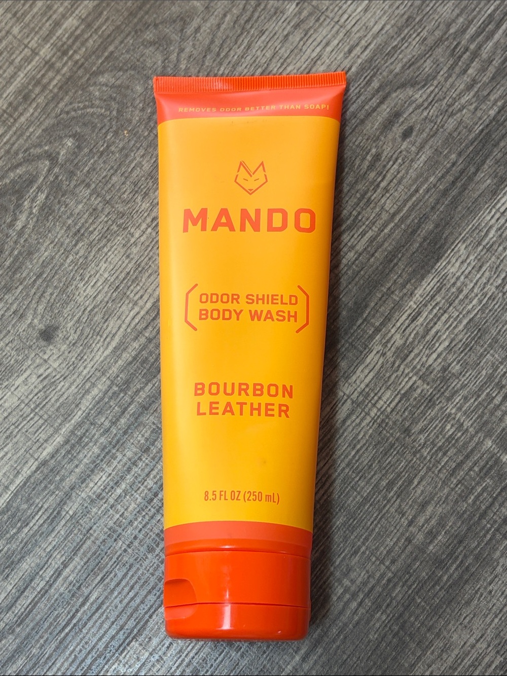MANDO by Lume Bourbon Leather Odor Shield Men’s Body Wash